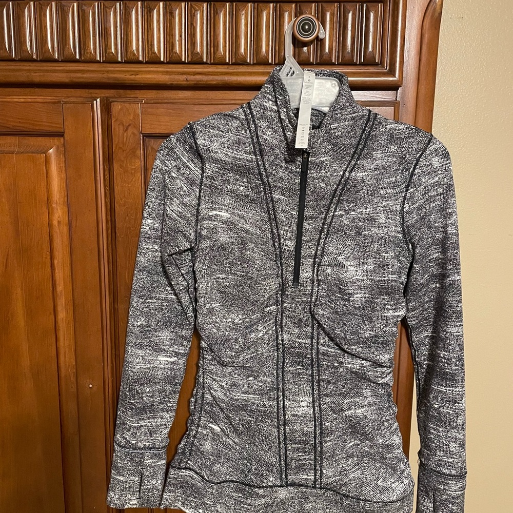 Lululemon pullover - Picture 5 of 6